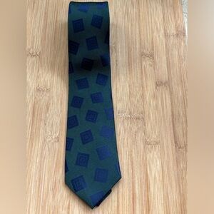 JOS. A. BANK Reserve Men's Silk Necktie Designer Geometric Green Navy Blue